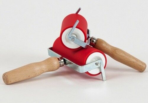 Aandrukroller 5 cm met rood kunststof handvat